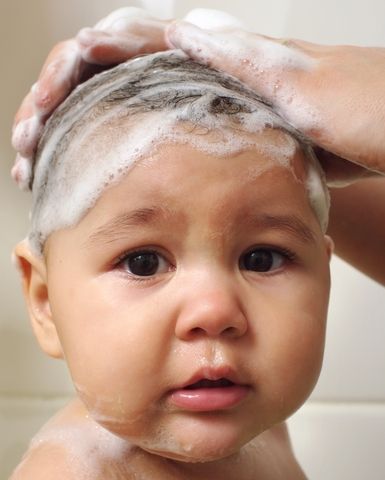 baby shampoo, baby bathing, washing baby's hair