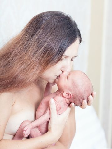 mom and baby, skin to skin