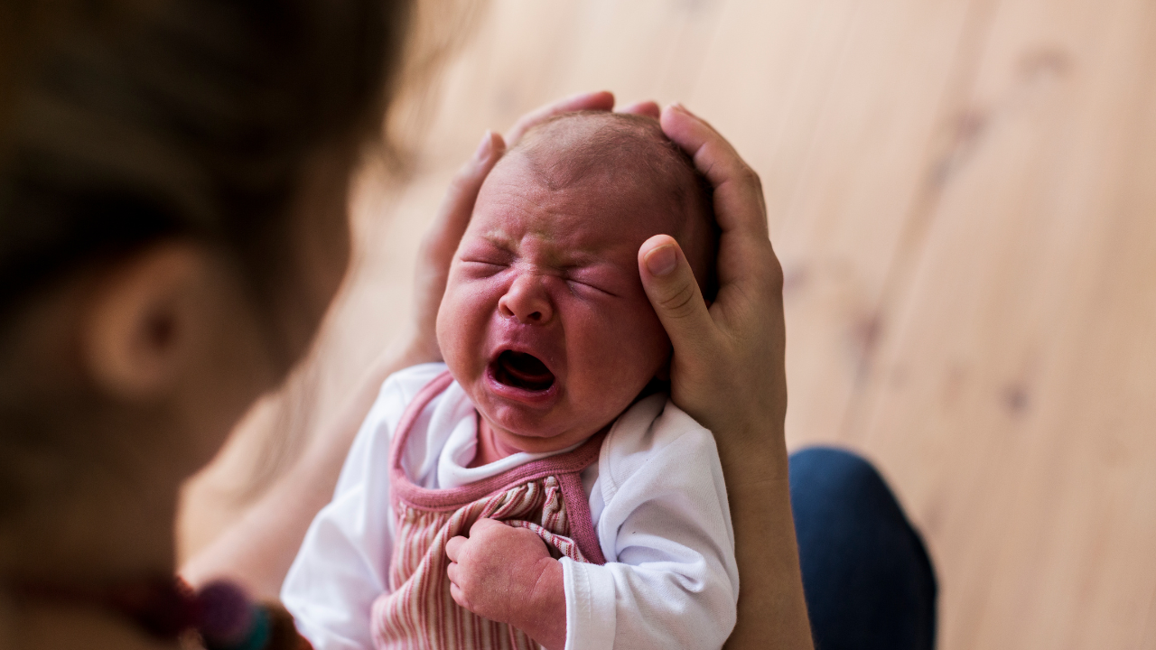 happy baby, babies with gas, baby has gas cramps, gassy baby, breastfed baby