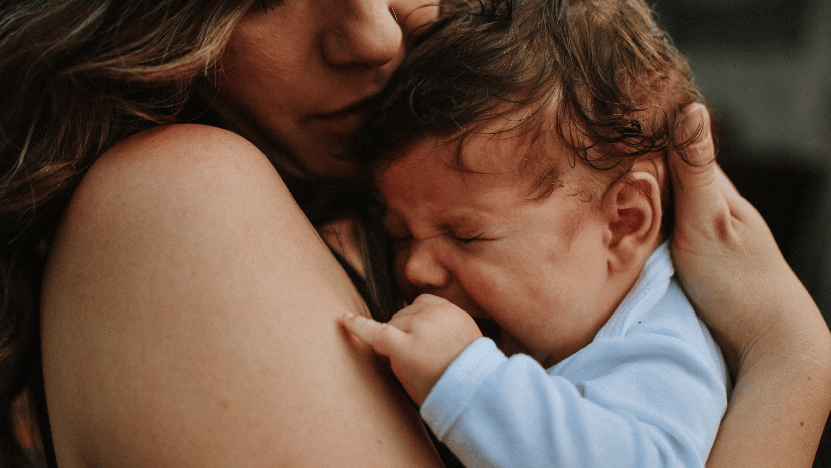 crying baby, breastfeeding support