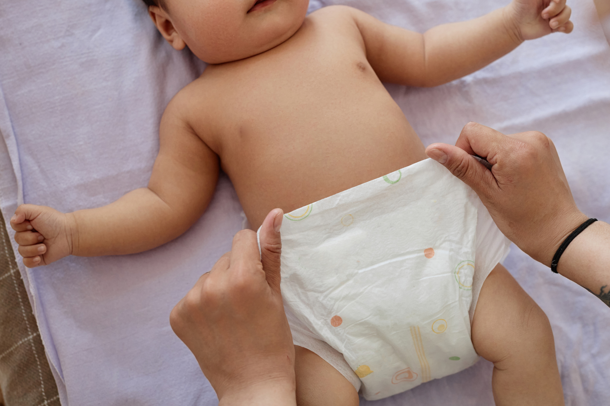 Changing baby's diaper