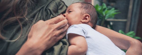 newborn breastfeeding, mother breastfeeding, breastfeeding problems
