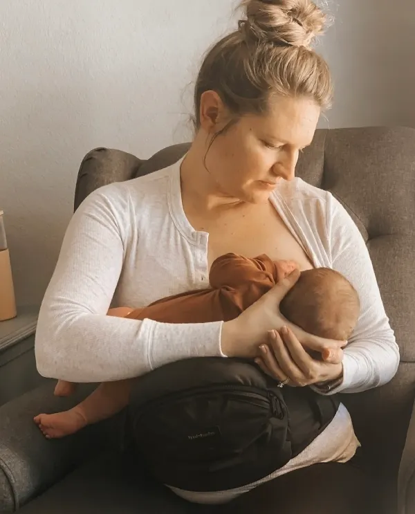 Tushbaby and breastfeeding