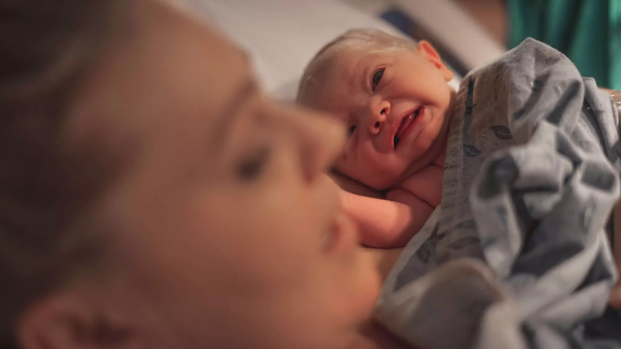 Soothe Acid Reflux in Breastfed Babies – 10 Proven Ways