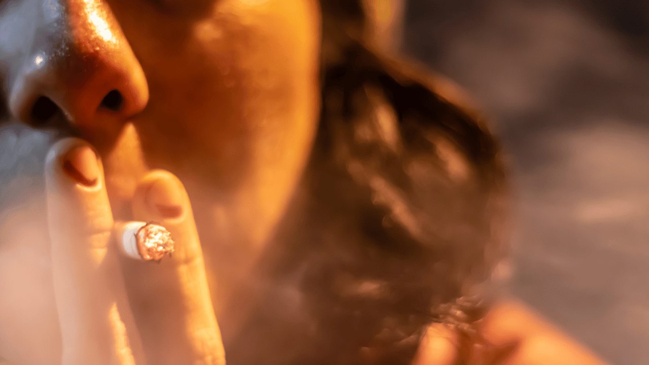 Smoking and Breastfeeding – Should You Stop Breastfeeding?