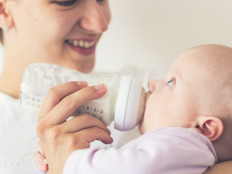 Paced Bottle Feeding 101: What You Need to Know