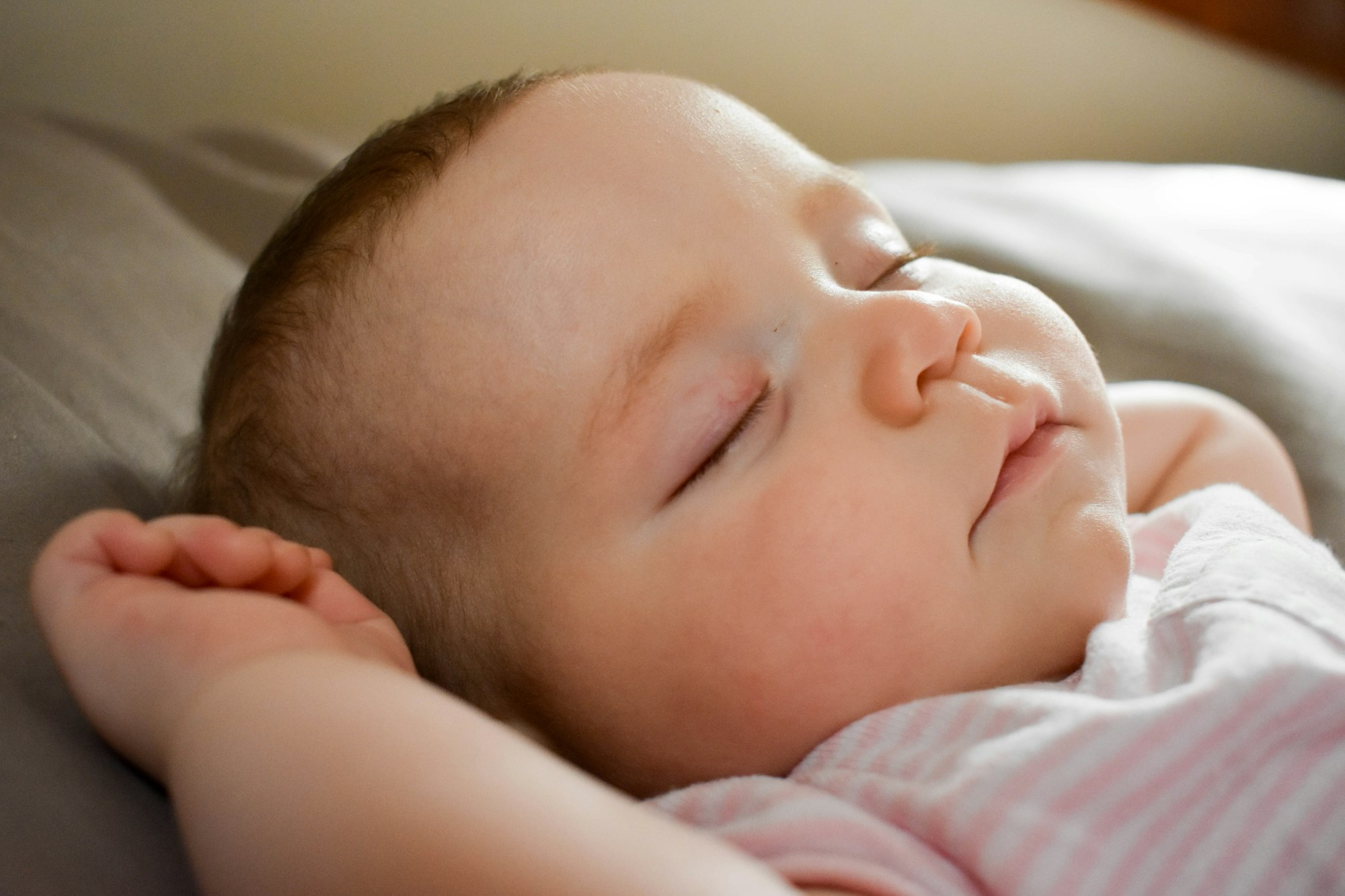 Baby Keeps Sleeping When Breastfeeding