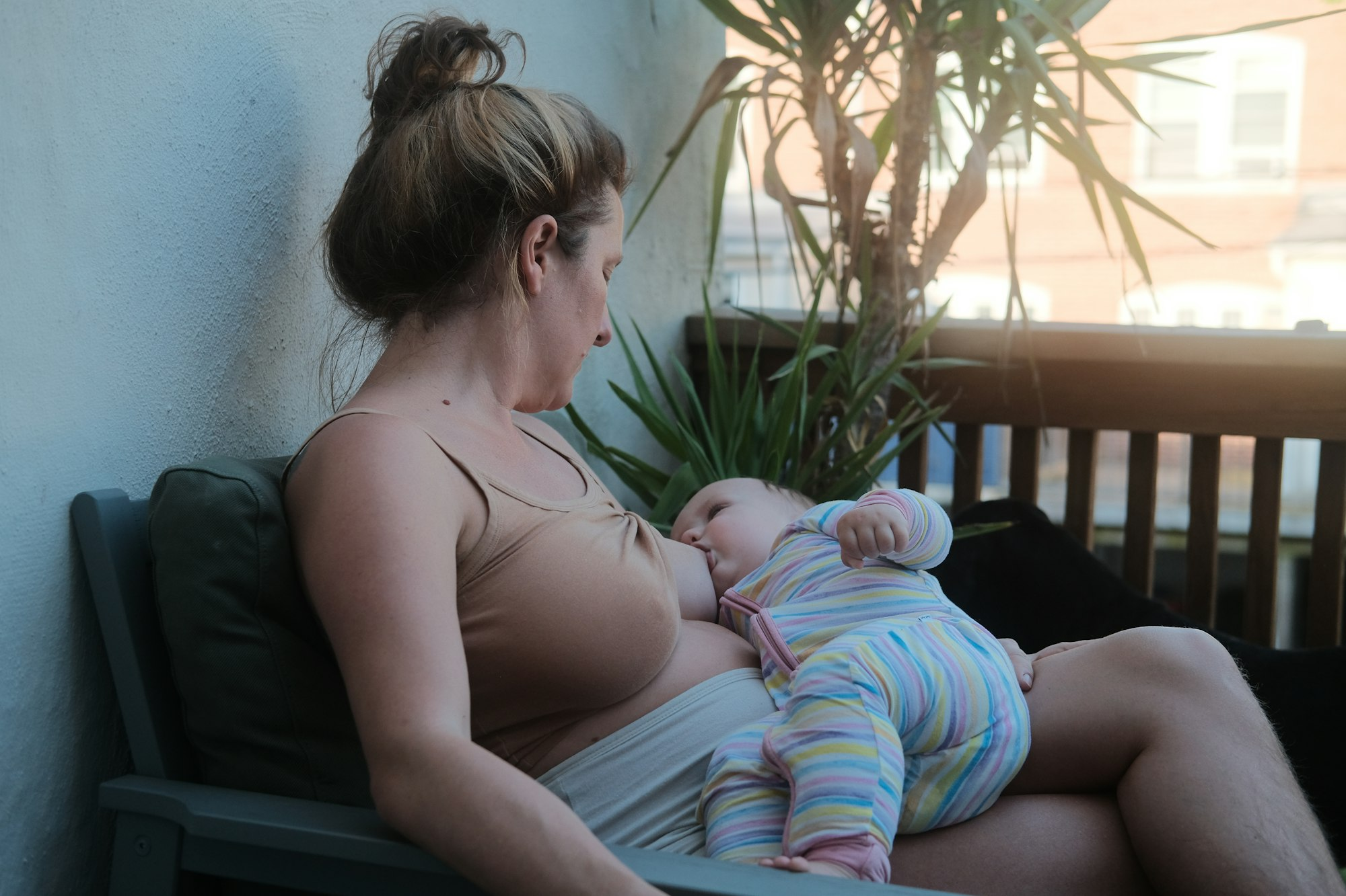 Itchy Nipples While Breastfeeding – Causes and Natural Treatment
